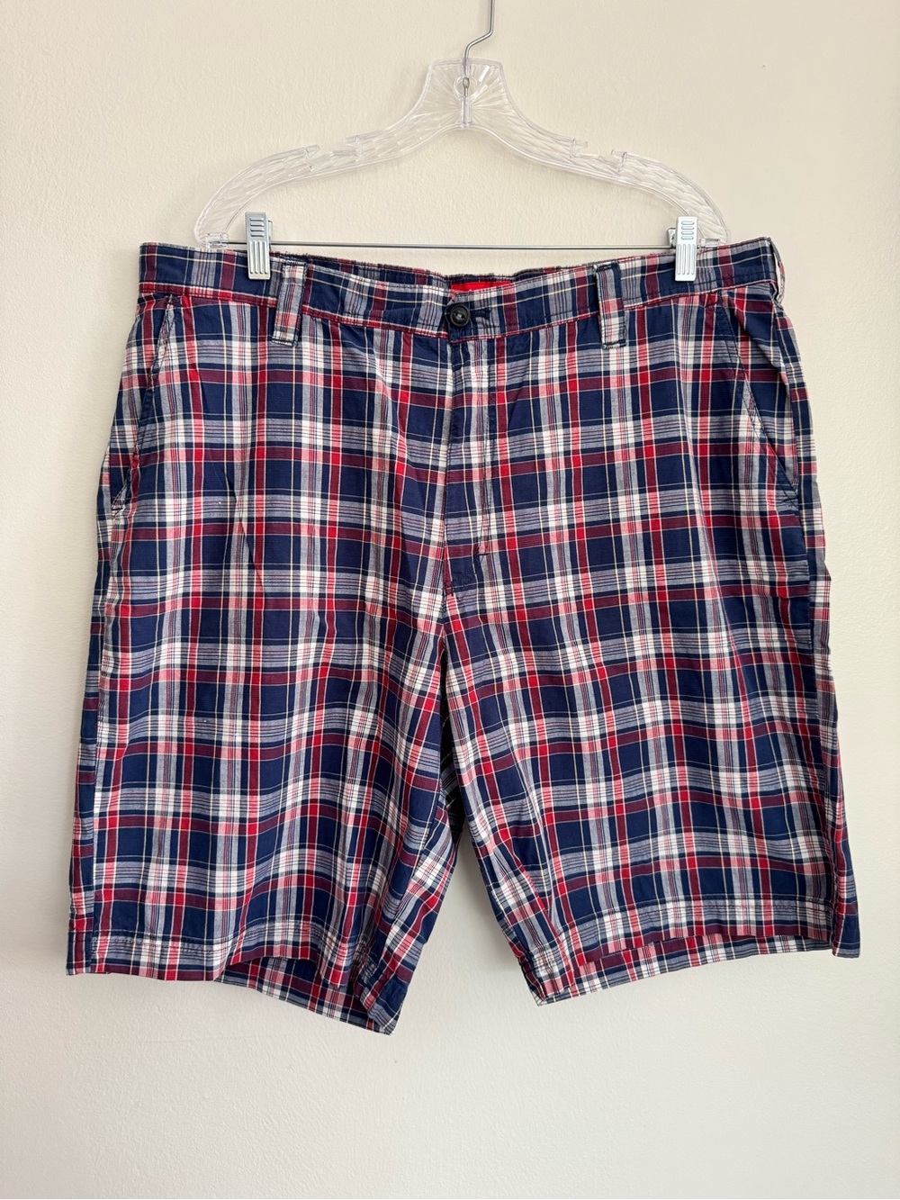 IZOD Preppy Plaid Chino Style Shorts - Men's Size 40 - Red/White/Blue